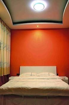 Yiguangnian Fashion Hotel เฟิ่งหวง ภายนอก รูปภาพ